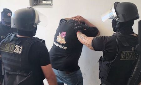 Estaba prófugo por hechos violentos ocurridos en Cañada de Gómez y resultó detenido el pasado fin de semana en la vecina provincia de Córdoba. Estaba prófugo por hechos violentos ocurridos en Cañada de Gómez y resultó detenido el pasado fin de semana en la vecina provincia de Córdoba.