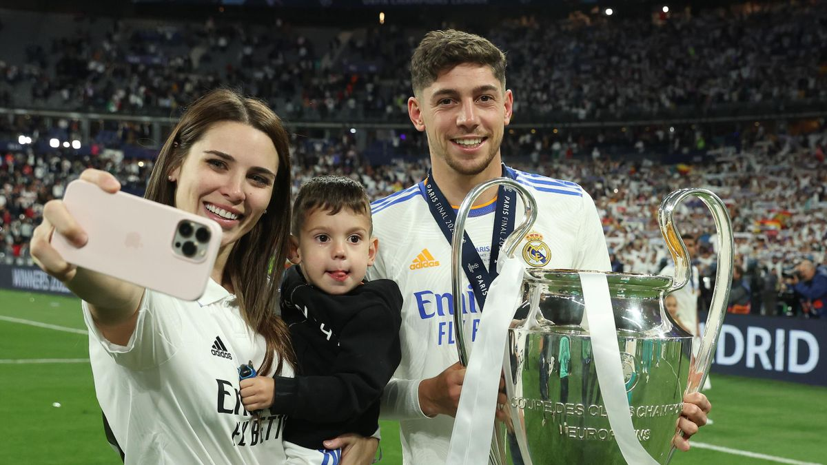 Federico Valverde y Mina Bonino sufrieron un robo en Ibiza y acusan al chef de envenenarlos.