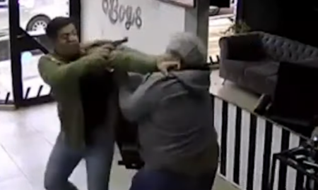 Robo en una barbería: le metieron dos trompadas y terminó diciendo que era una joda Robo en una barbería: le metieron dos trompadas y terminó diciendo que era una joda