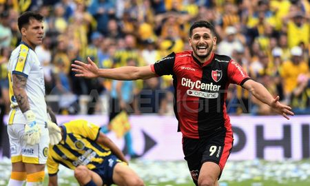 El partido se jugará desde las 16.30 en el Gigante de Arroyito, será arbitrado por Fernando Espinoza y televisado por la señal de cable ESPN Premium. El partido se jugará desde las 16.30 en el Gigante de Arroyito, será arbitrado por Fernando Espinoza y televisado por la señal de cable ESPN Premium.