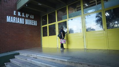 Vuelta a clases en la escuela Mariano Moreno de San Cristóbal: charlas y consulta permanente a los alumnos