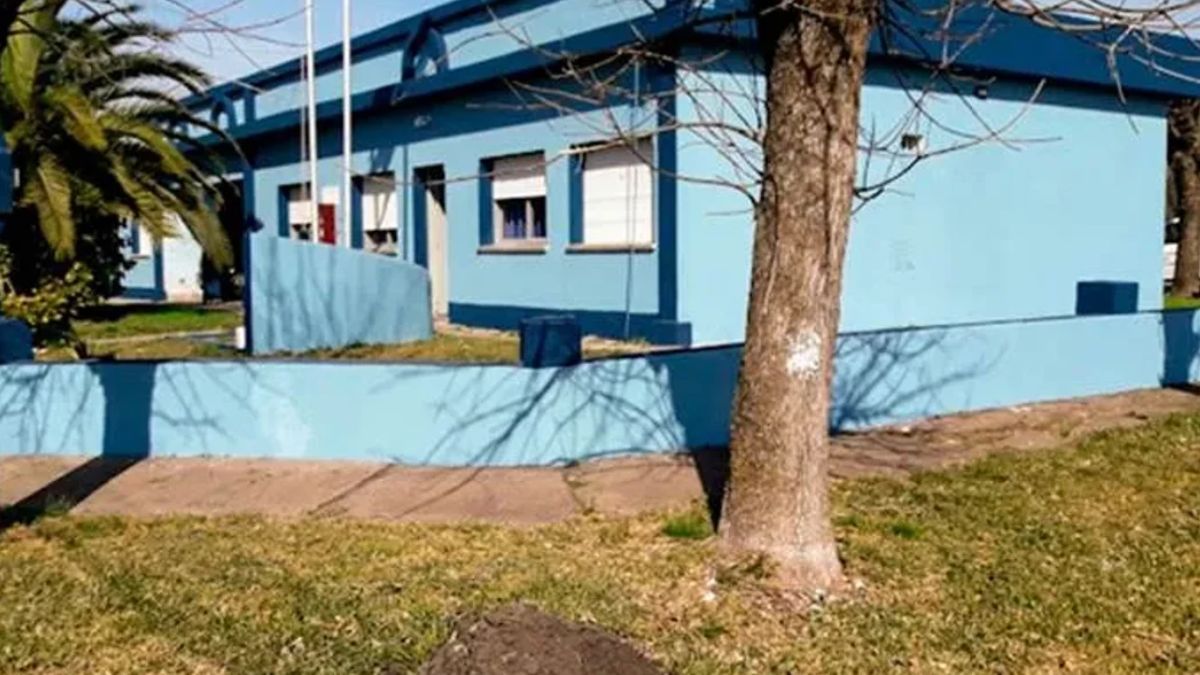 El episodio tuvo lugar en la localidad de Villa Domínguez y el que encontró la trágica escena fue el hijo de la mujer.