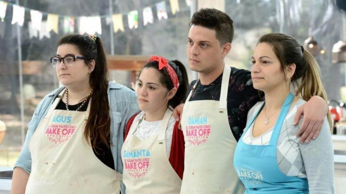 Bake Off Argentina consta es una competencia gastronómica en la que pasteleros aficionados deberán poner a prueba sus habilidades, sortear diversos retos y demostrar sus conocimientos en pastelería.