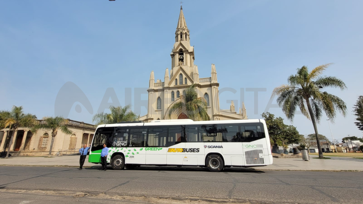 La unidad presta servicio para la empresa 16, que ya posee 10 colectivos de la firma Scania. La unidad presta servicio para la empresa 16, que ya posee 10 colectivos de la firma Scania.