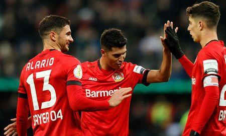 el leverkusen de alario y palacio recibe al colonia en la bundesliga el leverkusen de alario y palacio recibe al colonia en la bundesliga