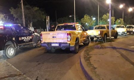 Desde la Municipalidad de Santa Fe se informó que durante la madrugada de este domingo se desactivaron varias fiestas clandestinas, una de las cuales se llevaba a cabo en una casa con más de 100 invitados. Desde la Municipalidad de Santa Fe se informó que durante la madrugada de este domingo se desactivaron varias fiestas clandestinas, una de las cuales se llevaba a cabo en una casa con más de 100 invitados.