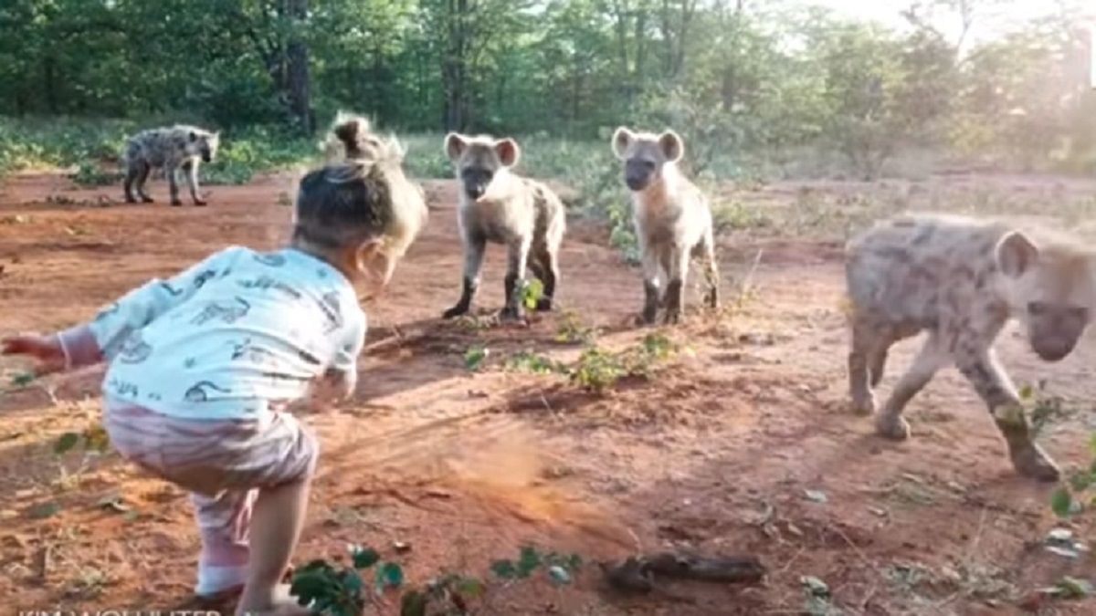 La pasi&oacute;n de la nena por los animales depredadores le fue transmitida por su padre.