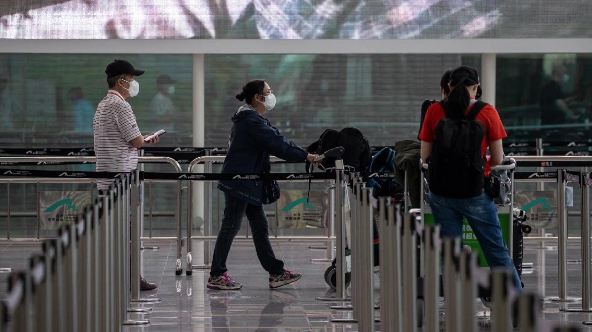 Hong Kong levantará en abril prohibición de vuelos desde nueve países por Covid-19.