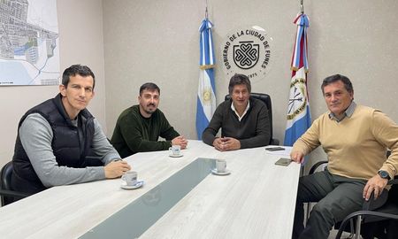 El intendente de Funes, Roly Santacroce, realizó distintas reuniones con el sector empresarial santafesino. El intendente de Funes, Roly Santacroce, realizó distintas reuniones con el sector empresarial santafesino.