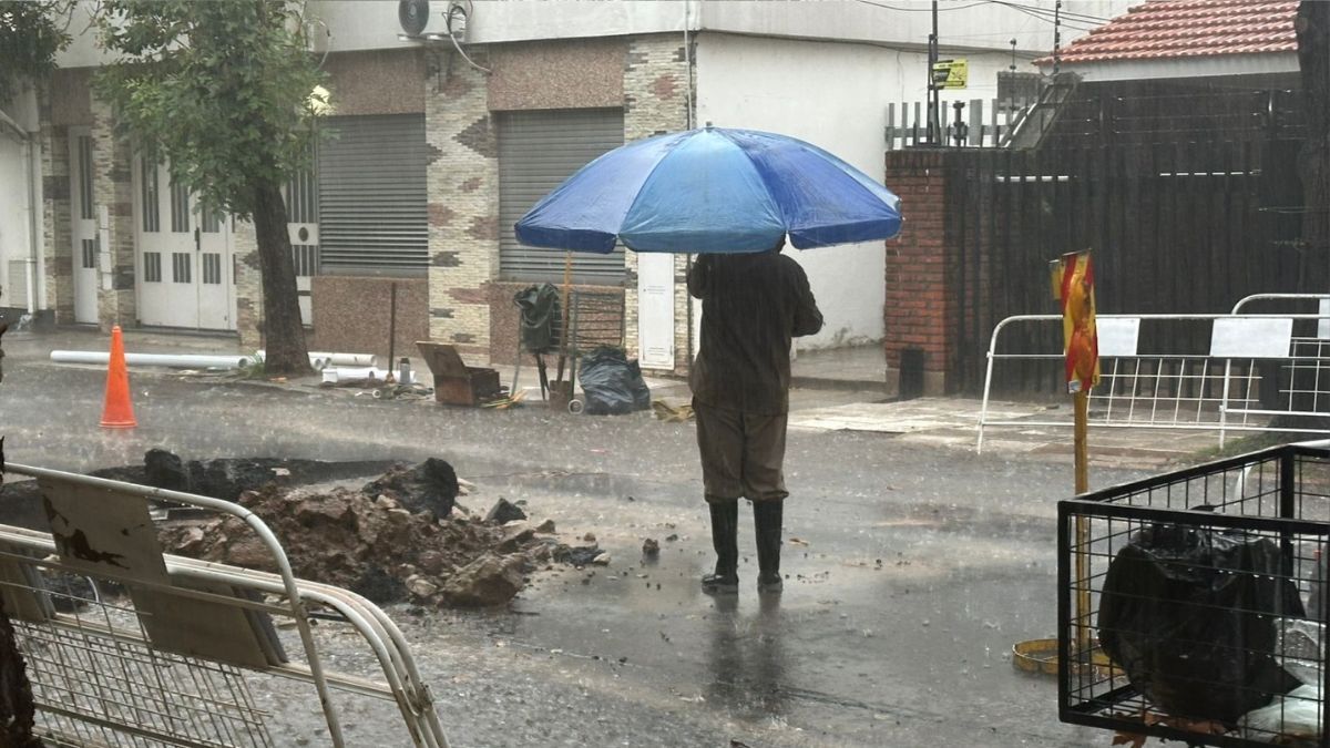 Las lluvias en Santa Fe interrumpieron los planes de este viernes por la tarde. Las lluvias en Santa Fe interrumpieron los planes de este viernes por la tarde.