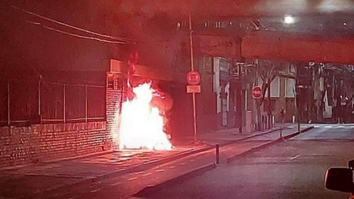 Prendió fuego a un indigente y fue detenido- foto ilustrativa-
