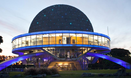 Este sábado 9 de noviembre en la Ciudad de Buenos Aires se realizará la Noche de los Museos, uno de los eventos culturales más esperados del año. Este sábado 9 de noviembre en la Ciudad de Buenos Aires se realizará la Noche de los Museos, uno de los eventos culturales más esperados del año.