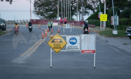 Se conoció el costo final de la reparación del Puente Carretero Santa Fe - Santo Tomé. Se conoció el costo final de la reparación del Puente Carretero Santa Fe - Santo Tomé.
