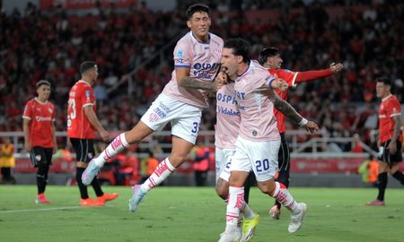 El VAR fue protagonista en el penal de Marcone a Profini y anuló un golazo de Palacios. El VAR fue protagonista en el penal de Marcone a Profini y anuló un golazo de Palacios.