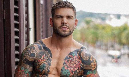 Juan Lucho es un actor porno conocido a nivel mundial. Juan Lucho es un actor porno conocido a nivel mundial.
