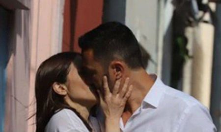 Cristina está de novia con un diputado. Cristina está de novia con un diputado.