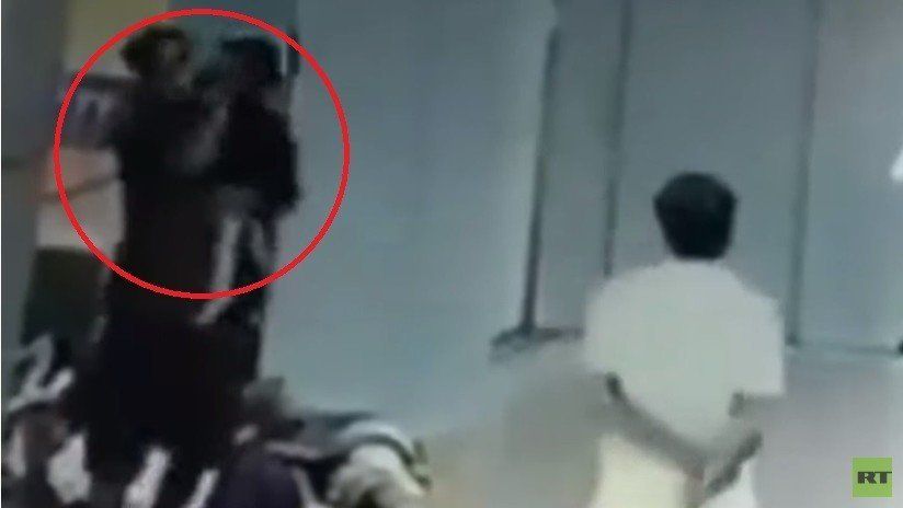 India: secuestran, violan y decapitan a una niña de 3 años que dormía junto a su madre en una estación de tren