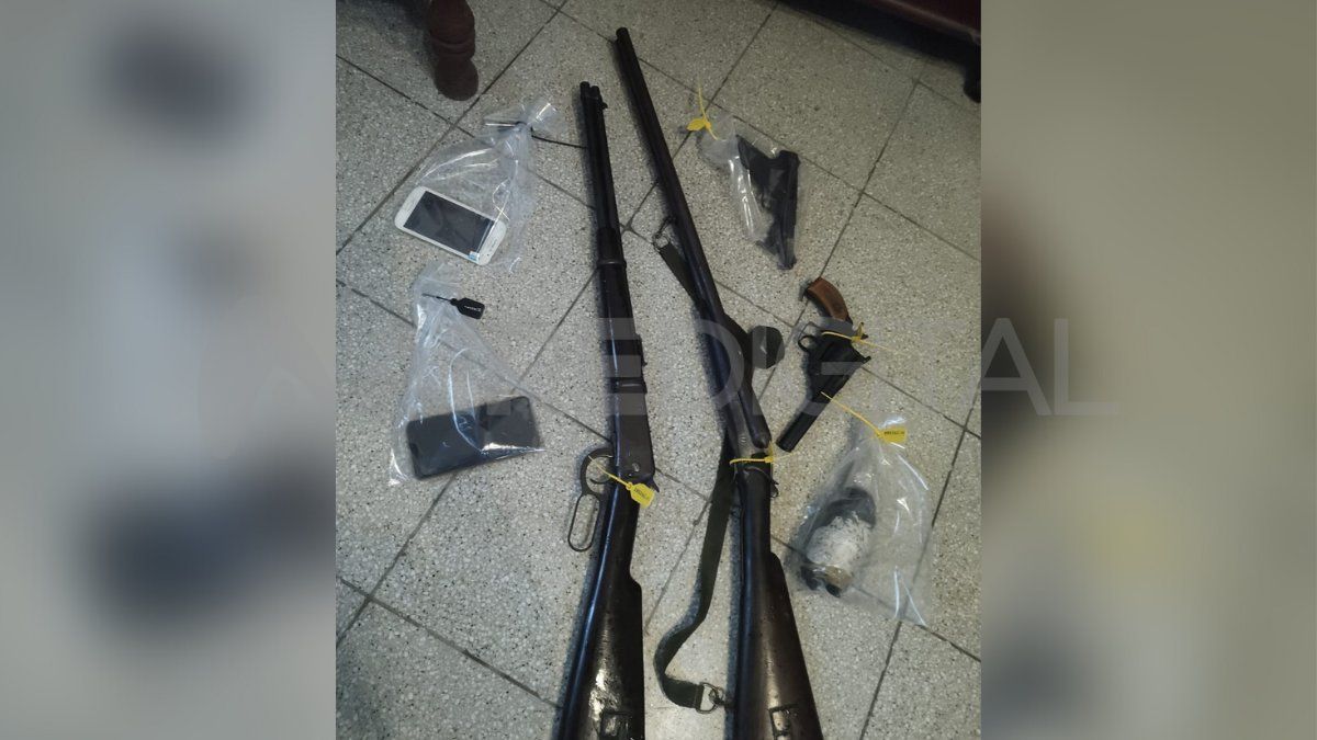 En un allanamiento en la vivienda del imputado secuestraron varias armas de fuego