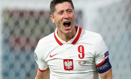 Alvaro Morata abrió el camino a los 25 minutos del primer tiempo para los españoles, pero el goleador Robert Lewandowski, premio The Best 2020 de la FIFA, igualó a los 9 minutos del segundo tiempo. Alvaro Morata abrió el camino a los 25 minutos del primer tiempo para los españoles, pero el goleador Robert Lewandowski, premio The Best 2020 de la FIFA, igualó a los 9 minutos del segundo tiempo.