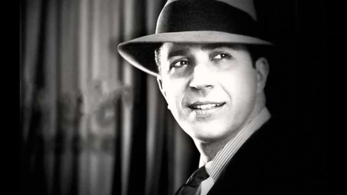 En 1880 nace el cantante, compositor y actor Carlos Gardel, máximo exponente del tango nacionalizado argentino en 1923.