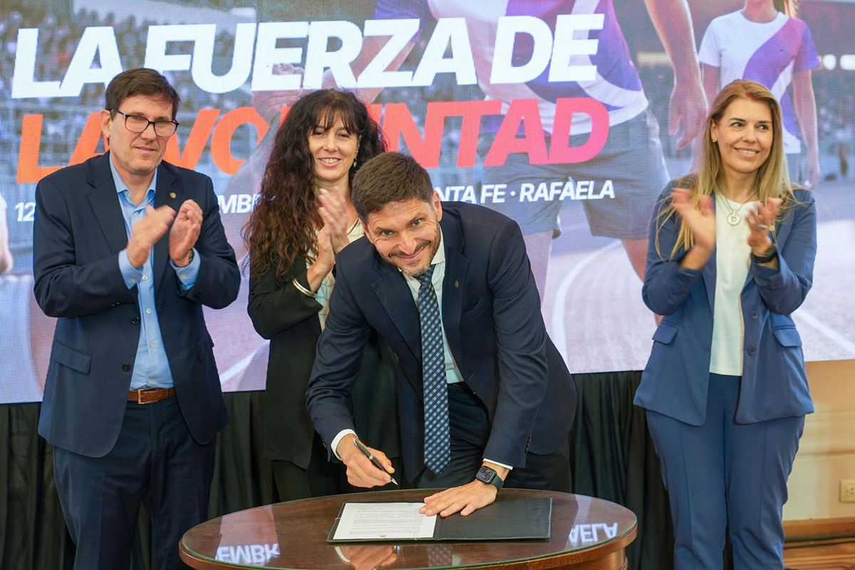 En Casa de Gobierno se firmaron convenios con universidades e institutos terciarios para certificar la formaci&oacute;n de los voluntarios.