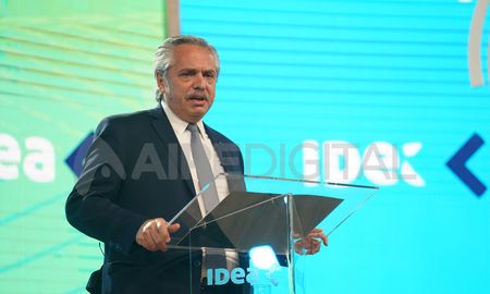 Aire de Santa Fe | Alberto Fernandez Coloquio IDEA.jpg