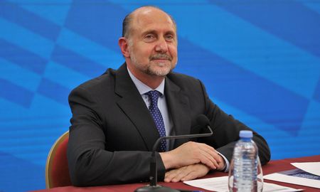 La manifestación de apoyo se dará en el cierre de un año que estuvo atravesado por la crisis generada por la pandemia de coronavirus pero que a nivel local tuvo sus propios conflictos. La manifestación de apoyo se dará en el cierre de un año que estuvo atravesado por la crisis generada por la pandemia de coronavirus pero que a nivel local tuvo sus propios conflictos.