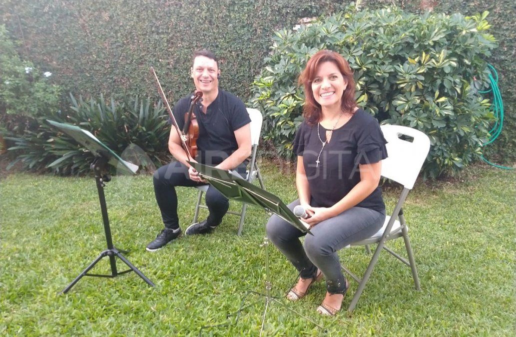 Sergio Sanagust&iacute;n y Mar&iacute;a Alejandra Pistoni viven en barrio Mar&iacute;a Selva y ambos son m&uacute;sicos. Desde su terraza