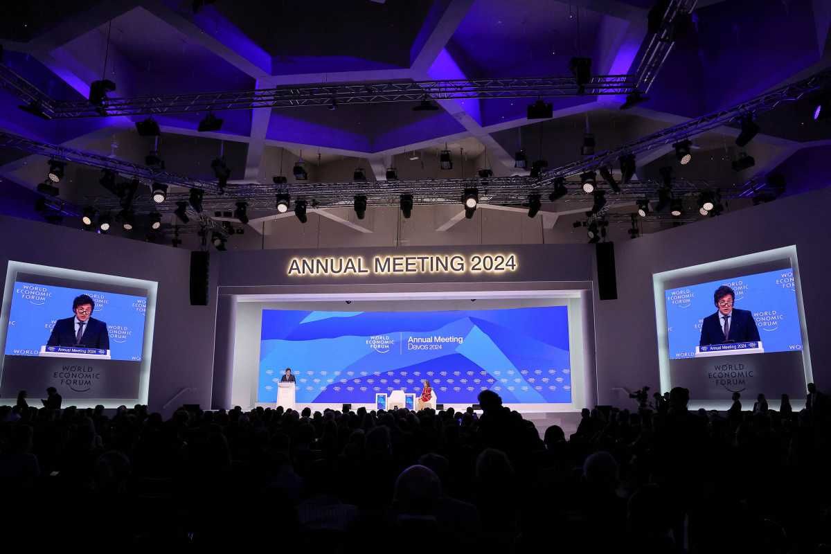 El Foro Económico Mundial se realiza en la ciudad de Davos, Suiza. El Foro Económico Mundial se realiza en la ciudad de Davos, Suiza.