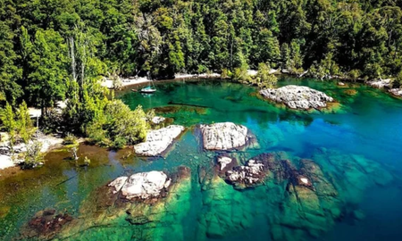 Escapada a la playa más linda de la Patagonia, aguas color esmeralda y mucha tranquilidad. Escapada a la playa más linda de la Patagonia, aguas color esmeralda y mucha tranquilidad.