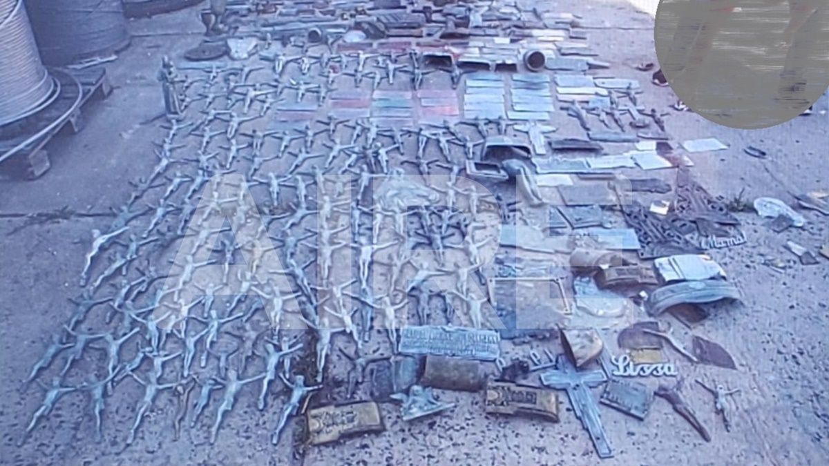 No sólo se encuentran cables robados en los allanamientos, también piezas de cobre robadas del cementerio, de plazas y de edificios públicos