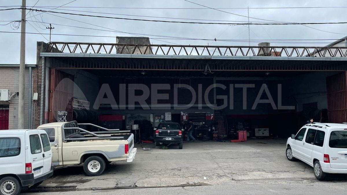 La gomería de Estanislao Zeballos y Aristóbulo del Valle, donde trabaja Nicolás Maidana.