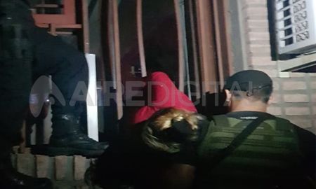 Una mujer de 27 años, embarazada, fue detenida en la madrugada de este domingo tras intentar robar en el Instituto Superior de Educación Física (Isef) ubicado en el sur de la ciudad de Santa Fe. Una mujer de 27 años, embarazada, fue detenida en la madrugada de este domingo tras intentar robar en el Instituto Superior de Educación Física (Isef) ubicado en el sur de la ciudad de Santa Fe.