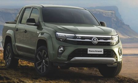La Volkswagen Amarok cuesta hasta $7 millones menos en algunas de sus versiones. La Volkswagen Amarok cuesta hasta $7 millones menos en algunas de sus versiones.