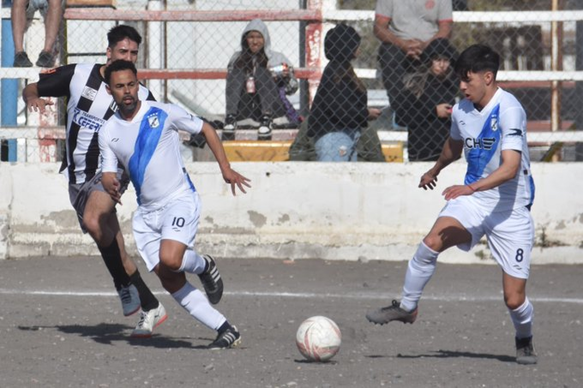 Jugó en Unión y en Europa, decidió volver y fue contundente con una posible vuelta. Jugó en Unión y en Europa, decidió volver y fue contundente con una posible vuelta.