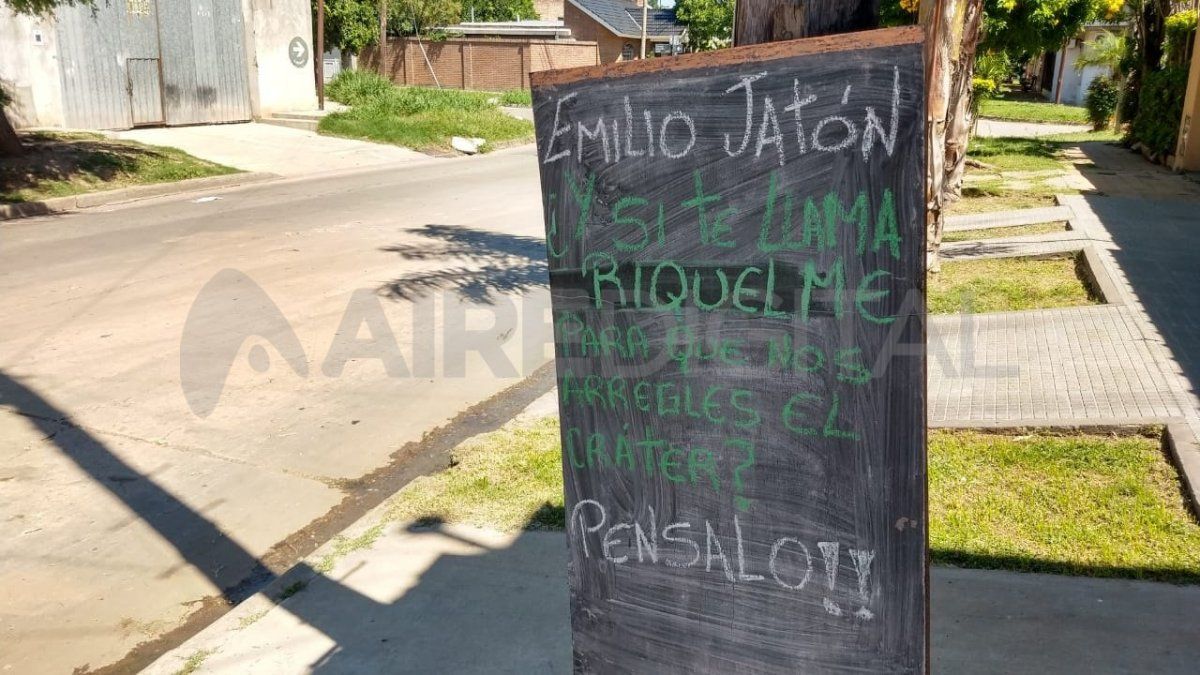 Los vecinos tambi&eacute;n hablan de un llamado de Juan Rom&aacute;n Riquelme.&nbsp;