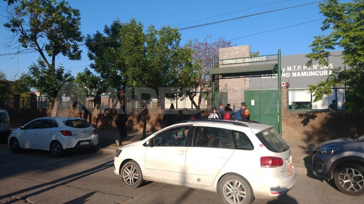 Entre el martes y miércoles regresó el nivel secundario a las clases en la escuela Ceferino Namuncurá.