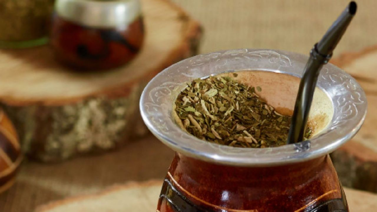 El ingreso de hojas de yerba mate a secaderos durante 2021 fue de más de 882 millones de kilogramos, mientras que en el mercado interno se movieron más de 282 millones de kilos, lo que representan cifras récord históricas de producción y consumo, informaron desde el INYM.