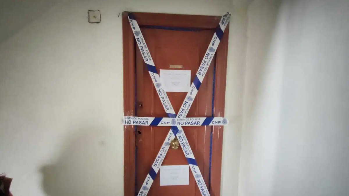 El piso donde fue hallado el cuerpo de Manolo Cobos, en M&oacute;stoles (Madrid).&nbsp;