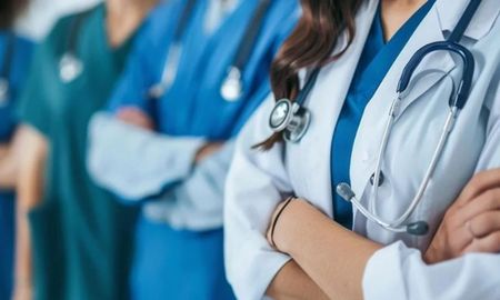Desde Nación continúan analizando la posibilidad de tomar medidas severas para los extranjeros que realizaron con fraude el examen de residencias. Desde Nación continúan analizando la posibilidad de tomar medidas severas para los extranjeros que realizaron con fraude el examen de residencias.