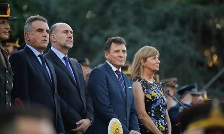 Perotti, Rossi y Pasqualini participaron del acto que conmemoró el Combate de San Lorenzo. Perotti, Rossi y Pasqualini participaron del acto que conmemoró el Combate de San Lorenzo.