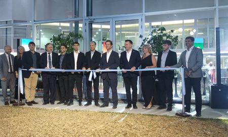 grupo criolani inauguro en rosario una nueva sucursal de jcb y bauer grupo criolani inauguro en rosario una nueva sucursal de jcb y bauer