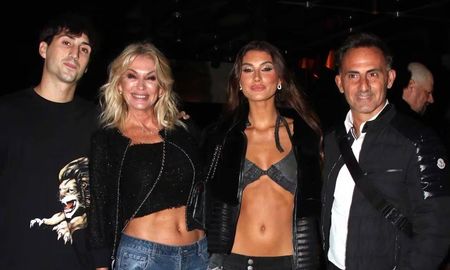 Lola y Dieguito Latorre lanzaron Nepo Baby, su propia marca de ropa inspirada en el estilo urbano y relajado que ellos mismos usan a diario. Lola y Dieguito Latorre lanzaron Nepo Baby, su propia marca de ropa inspirada en el estilo urbano y relajado que ellos mismos usan a diario.