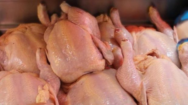 Argentina produce 200 millones de kilos por mes y, en este momento, está produciendo 160 millones de pollos.&nbsp;