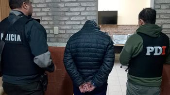El hombre fue detenido cuando salía de un domicilio de San Francisco.