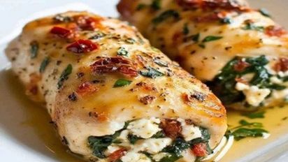 Adiós al horno: cómo hacer una pechuga rellena en 20 minutos