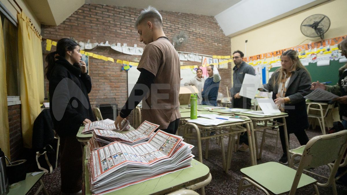 Los docentes que sean autoridades de mesa continuarán cobrando el beneficio de la Asistencia Perfecta.&nbsp;