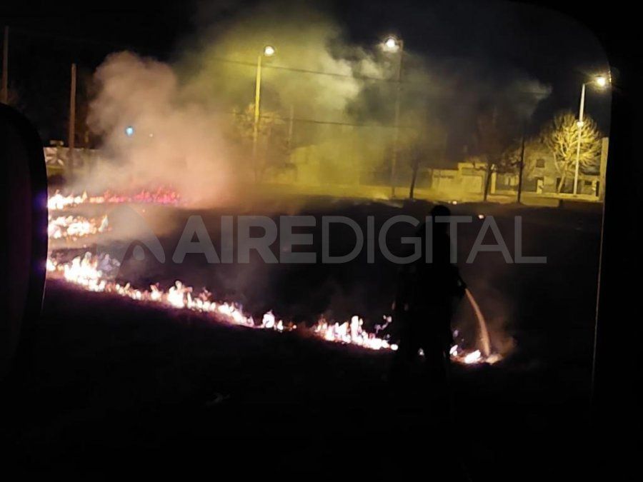 Los incendios se dieron en la zona norte de la ciudad de Santa Fe, en Colastiné Sur, en Arroyo Leyes, en la ruta 168, Rincón y en Santo Tomé.