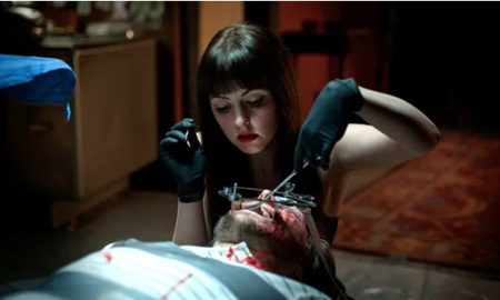 American Mary (2012). Una película de Jen & Sylvia Soska. American Mary (2012). Una película de Jen & Sylvia Soska.