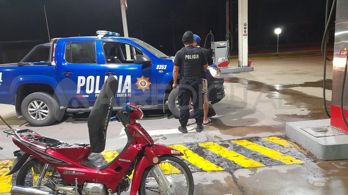 Un hombre robó una moto